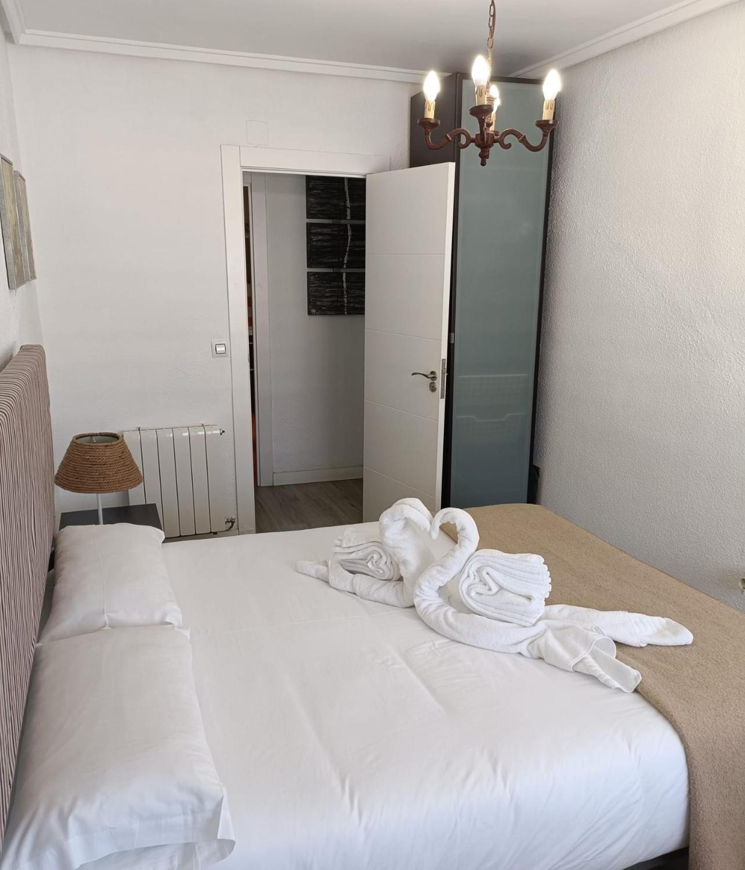 Apartament Cuencaloft Red Velvet Cuenca  Zewnętrze zdjęcie